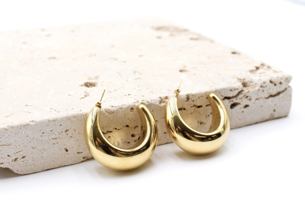 Les tendances mode 2025 : ce que vous devriez proposer en boutique